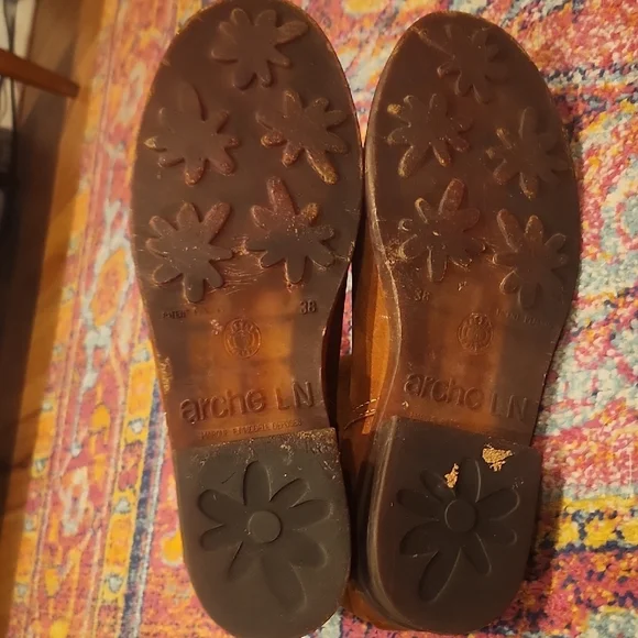 Brown Suede Boots with Flower Accents - Picture 5 of 8